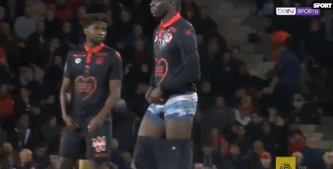 早报：速效救心丸销量突然大增，有什么头绪吗？（早报：速效救心丸销量飙升，原因何在？）