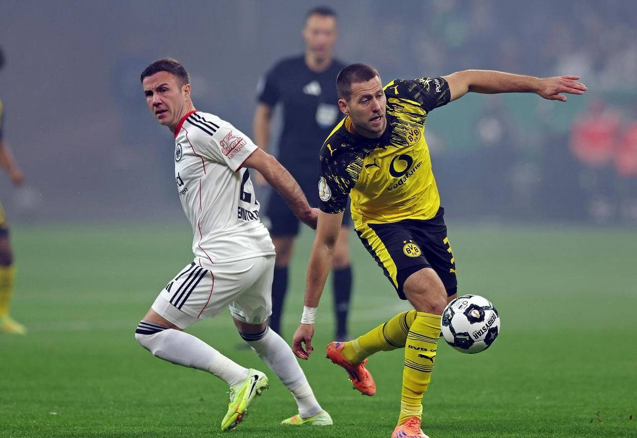 足球国足球员留洋传闻不断，多支球队有意引进（多队有意引进国足球员，留洋传闻持续升温）