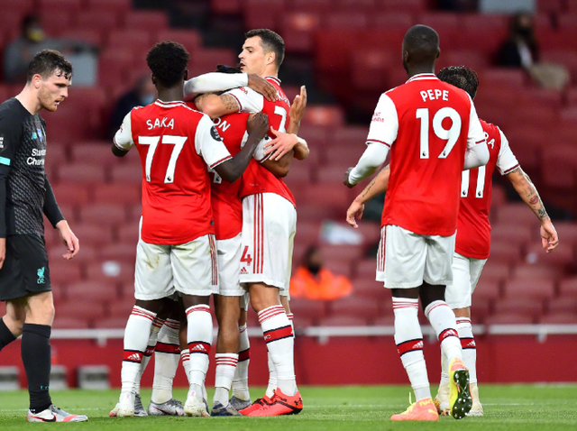 足坛一夜动态：曼城豪取19连胜，巴萨逆转马竞，纽卡热刺互相伤害（今晨足坛速递：曼城19连胜再刷纪录，巴萨逆转马竞，纽卡与热刺两败俱伤）