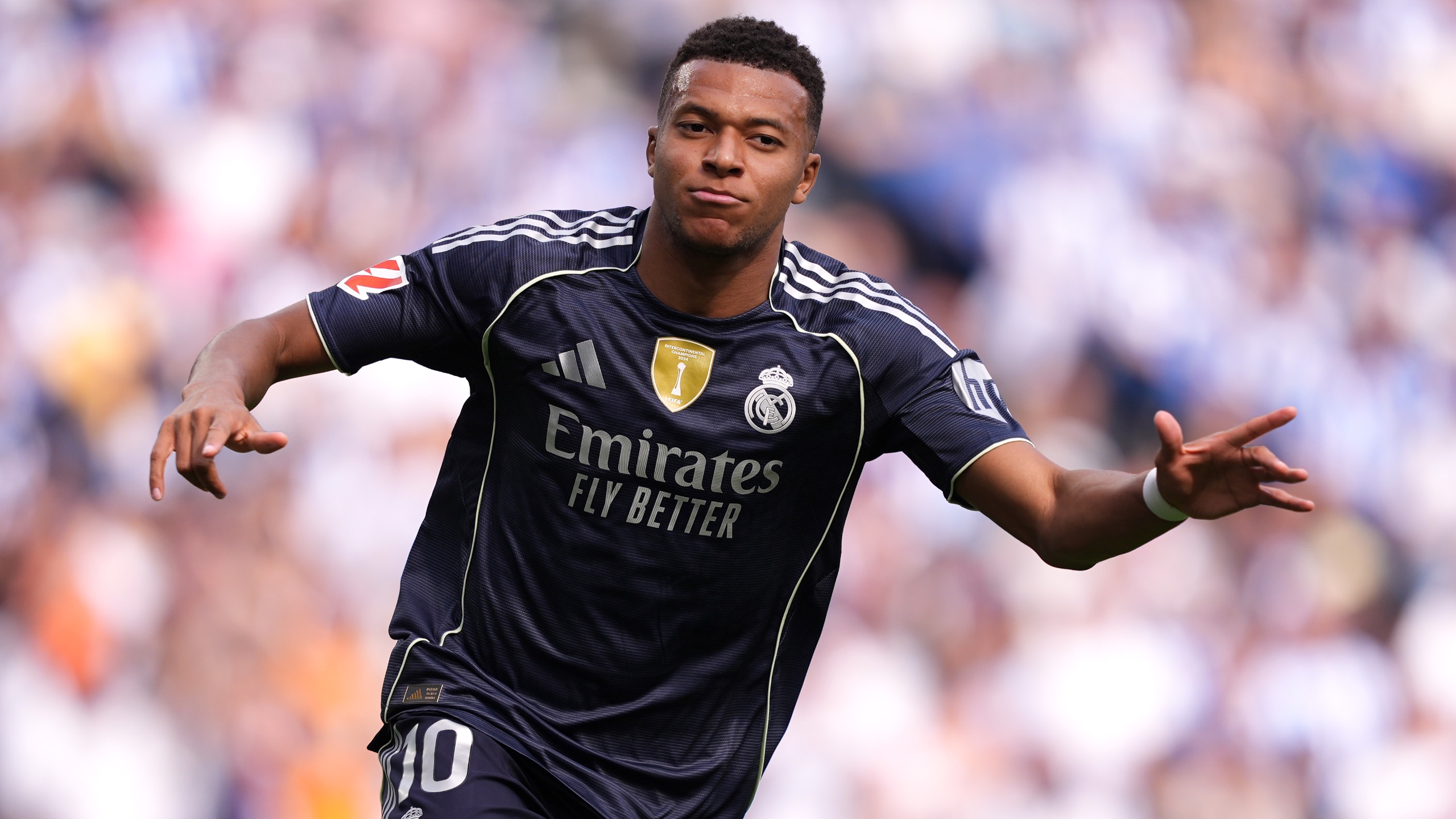 米体：DV9已失去世界杯机会，多家豪门想明年免签他（米体：DV9无缘世界杯，多家豪门欲明年免签引进）