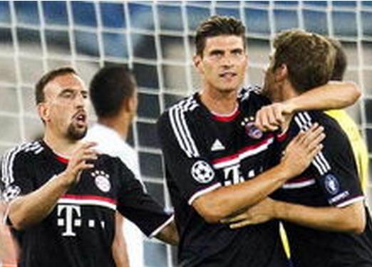 德甲半场：蒂尔曼1射1传，塔普索巴破门，沃尔夫斯堡0-3勒沃库森（半场战报：勒沃库森3-0领先沃尔夫斯堡，蒂尔曼传射，塔普索巴建功）