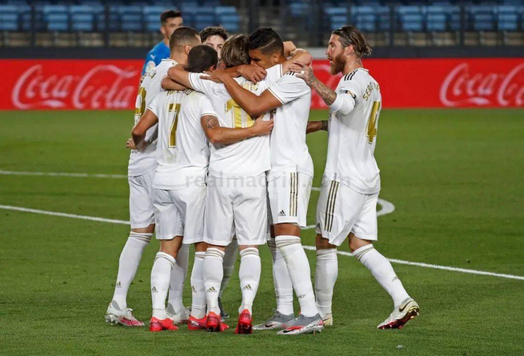 索尔巴肯：圣西罗为哈兰德鼓掌是顶级礼遇；挪威将进入新时代（索尔巴肯：圣西罗向哈兰德致敬的掌声堪称最高礼遇，挪威足球迈入新纪元）