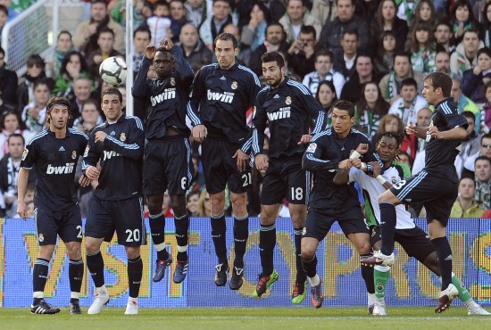 上场仅2分！拉文三分13中8爆砍42+6率队爆冷热火（上一战仅得2分！拉文三分13投8中轰42+6，率队爆冷击败热火）