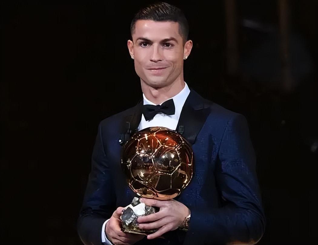 万项：首场比赛给自己打8.5分；开门红的意义相当重大（万项自评首秀8.5分：开门红意义非凡）